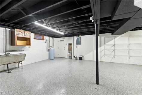1423 Forrest Drive Barberton OH 44203