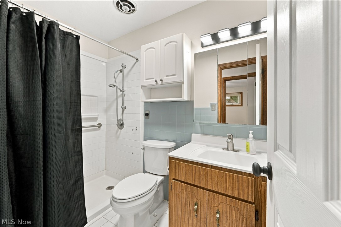 1423 Forrest Drive Barberton OH 44203