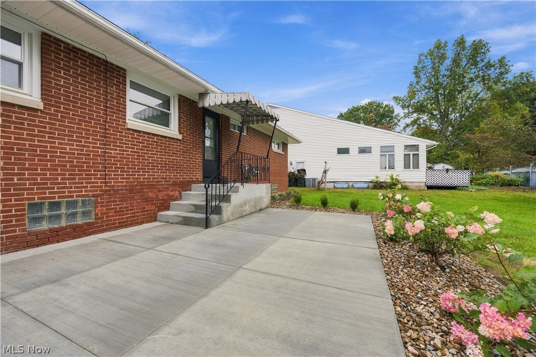 1423 Forrest Drive Barberton OH 44203