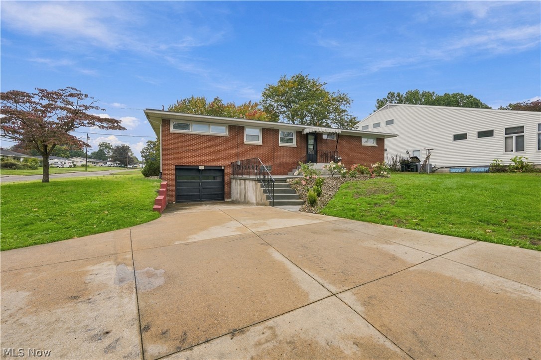1423 Forrest Drive Barberton OH 44203