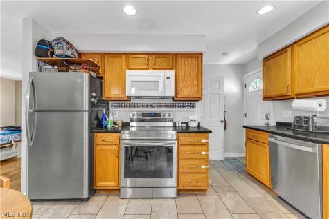 288 Fremont Avenue Akron OH 44312