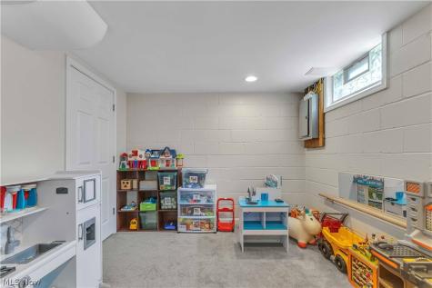 288 Fremont Avenue Akron OH 44312