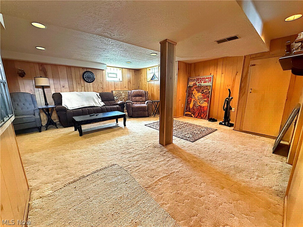 1502 Slusser Road Akron OH 44305
