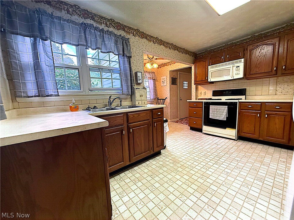 1502 Slusser Road Akron OH 44305