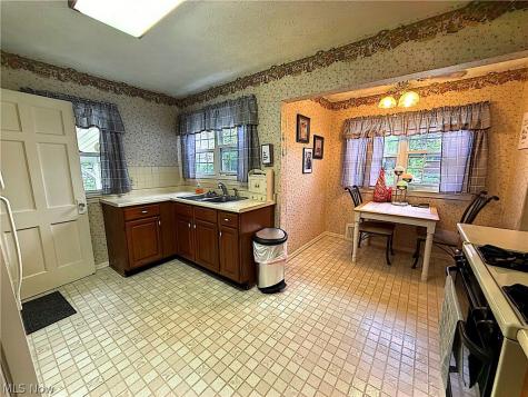 1502 Slusser Road Akron OH 44305