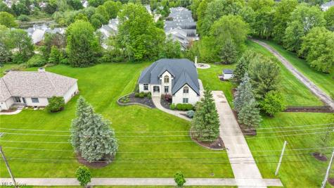 9871 Highland Drive Brecksville OH 44141