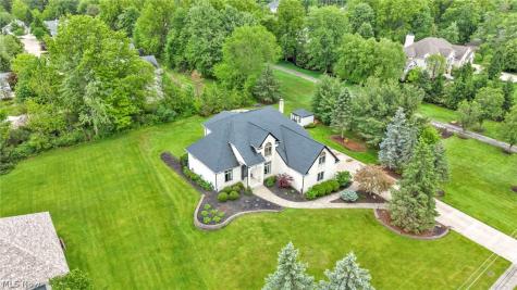 9871 Highland Drive Brecksville OH 44141