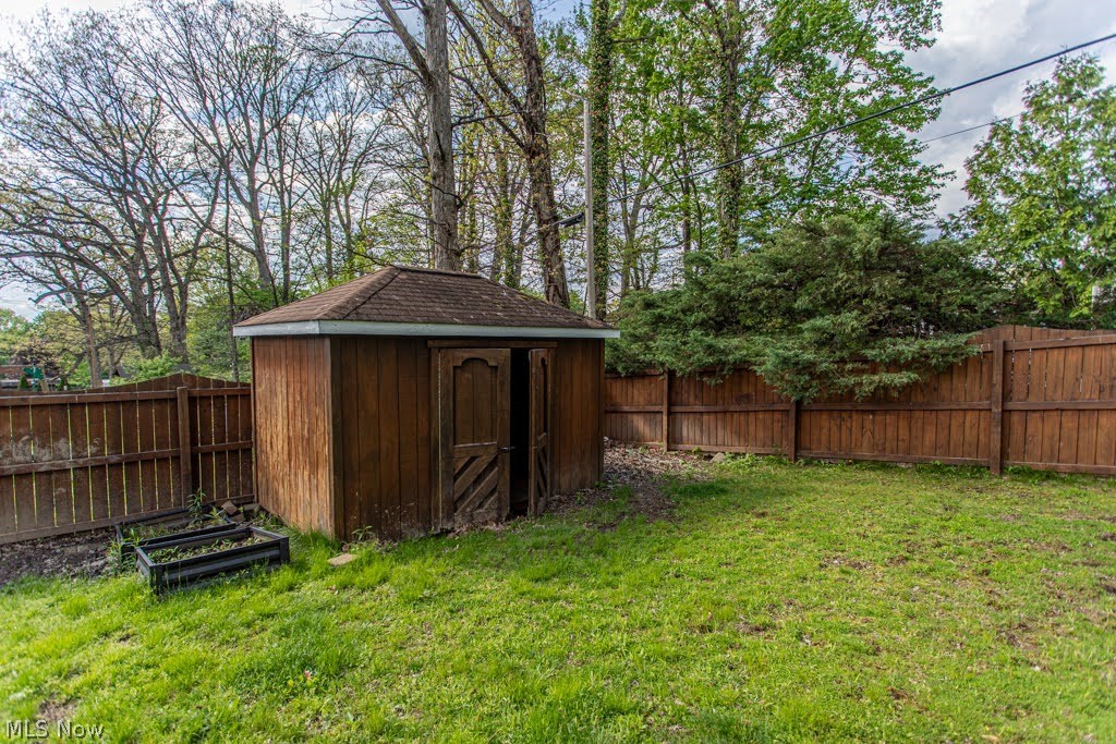 8523 Sleepy Hollow Drive NE Warren OH 44484