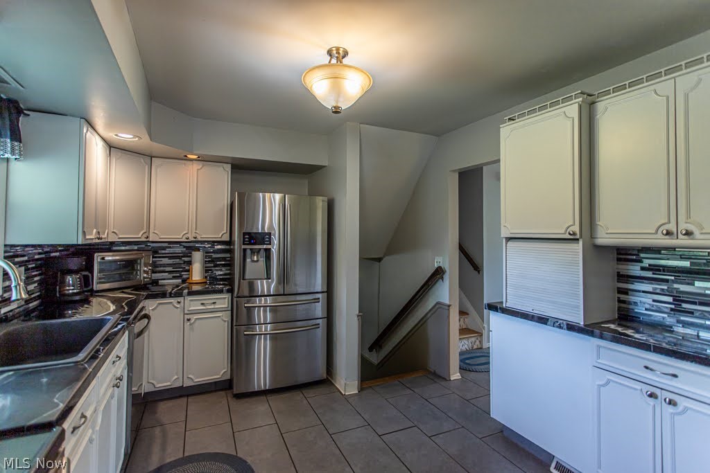 8523 Sleepy Hollow Drive NE Warren OH 44484