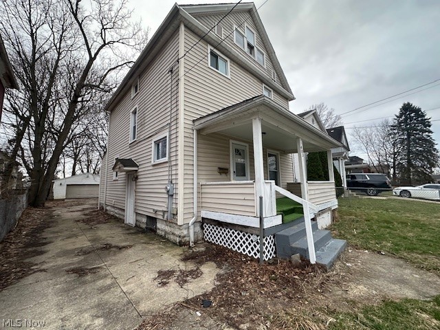 483 Douglas Street Akron OH 44307