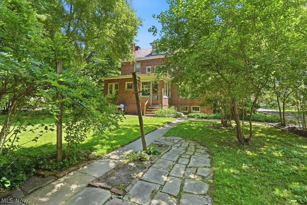 2850 Broxton Road Shaker Heights OH 44120
