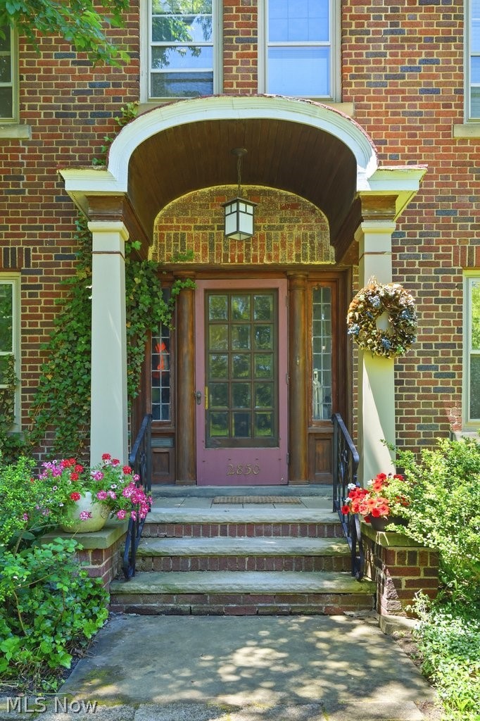 2850 Broxton Road Shaker Heights OH 44120
