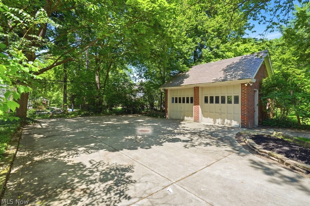 2850 Broxton Road Shaker Heights OH 44120