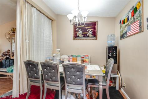 1637 Vicgross Avenue Akron OH 44310