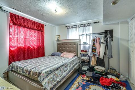 1637 Vicgross Avenue Akron OH 44310