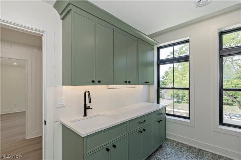 2613 Brentwood Road Beachwood OH 44122