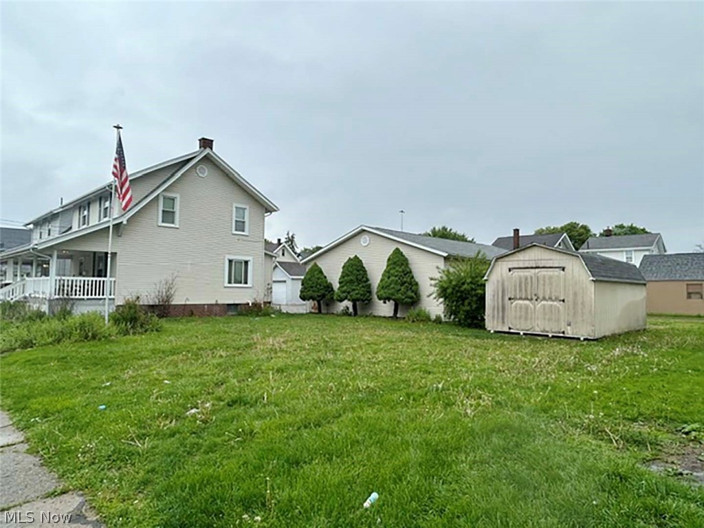 824 Smith Avenue NW Canton OH 44708