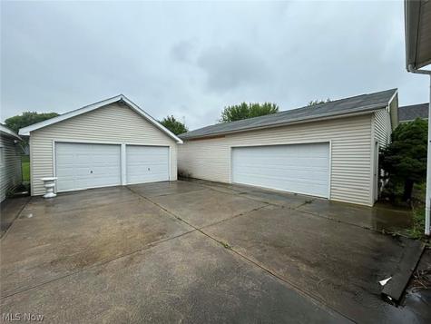 824 Smith Avenue NW Canton OH 44708