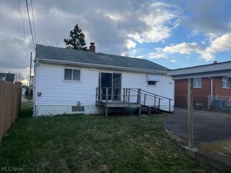 6330 Stonecrest Drive Brook Park OH 44142