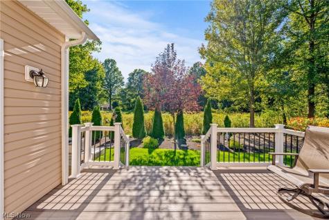 9590 Ravinia Drive Olmsted Falls OH 44138