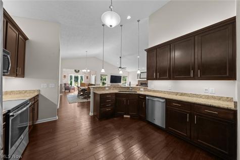 9590 Ravinia Drive Olmsted Falls OH 44138