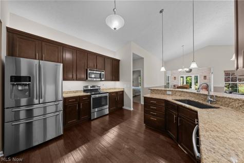 9590 Ravinia Drive Olmsted Falls OH 44138