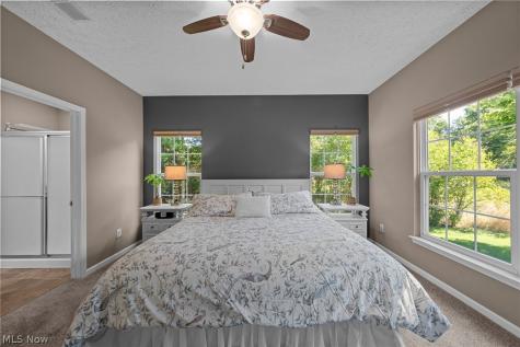 9590 Ravinia Drive Olmsted Falls OH 44138
