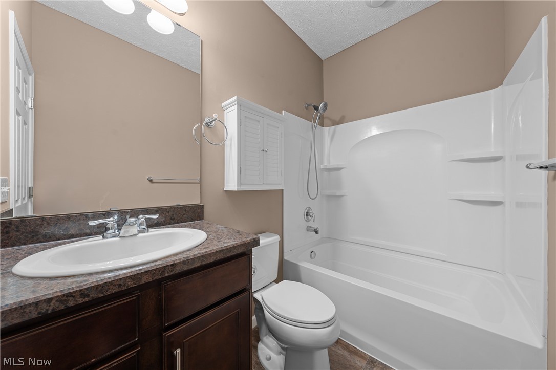 9590 Ravinia Drive Olmsted Falls OH 44138