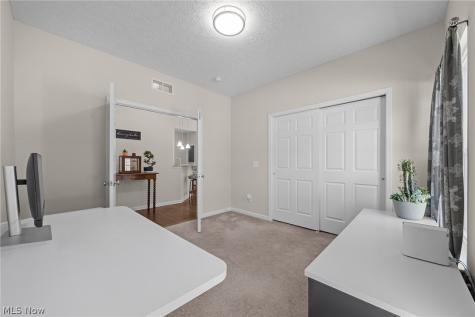 9590 Ravinia Drive Olmsted Falls OH 44138