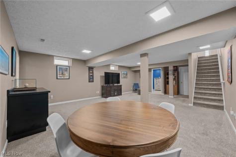 9590 Ravinia Drive Olmsted Falls OH 44138