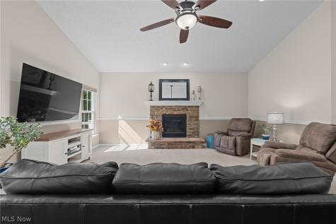 9590 Ravinia Drive Olmsted Falls OH 44138