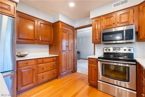 6945 Ponteberry Street NW Canton OH 44718