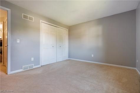 6945 Ponteberry Street NW Canton OH 44718