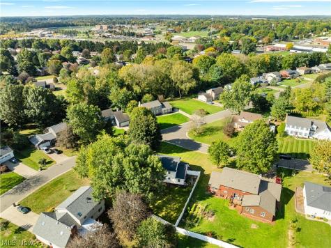 6945 Ponteberry Street NW Canton OH 44718