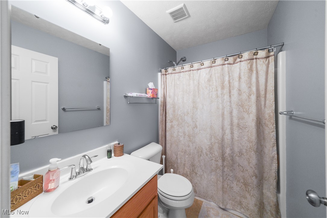 3209 Fenmore Lane Aurora OH 44202