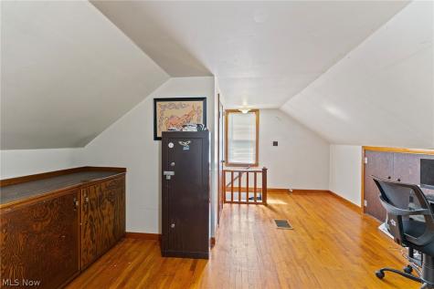 1521 W Park Avenue Niles OH 44446