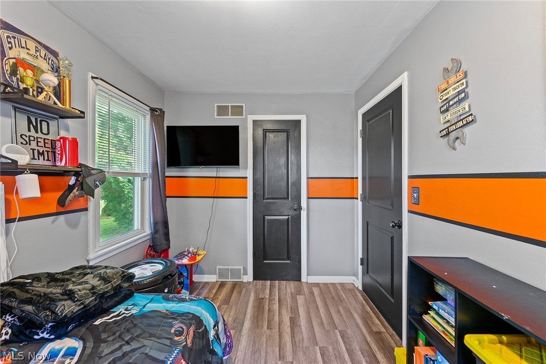 1521 W Park Avenue Niles OH 44446