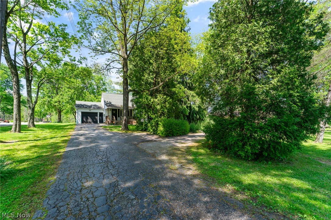 1521 W Park Avenue Niles OH 44446