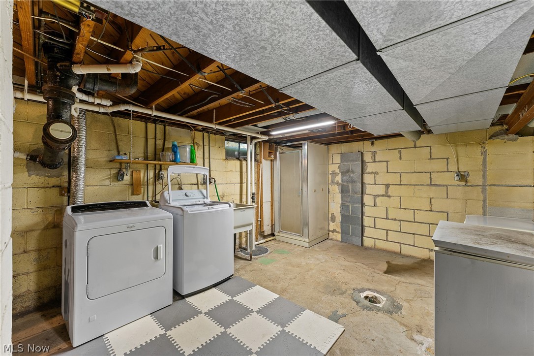 1521 W Park Avenue Niles OH 44446