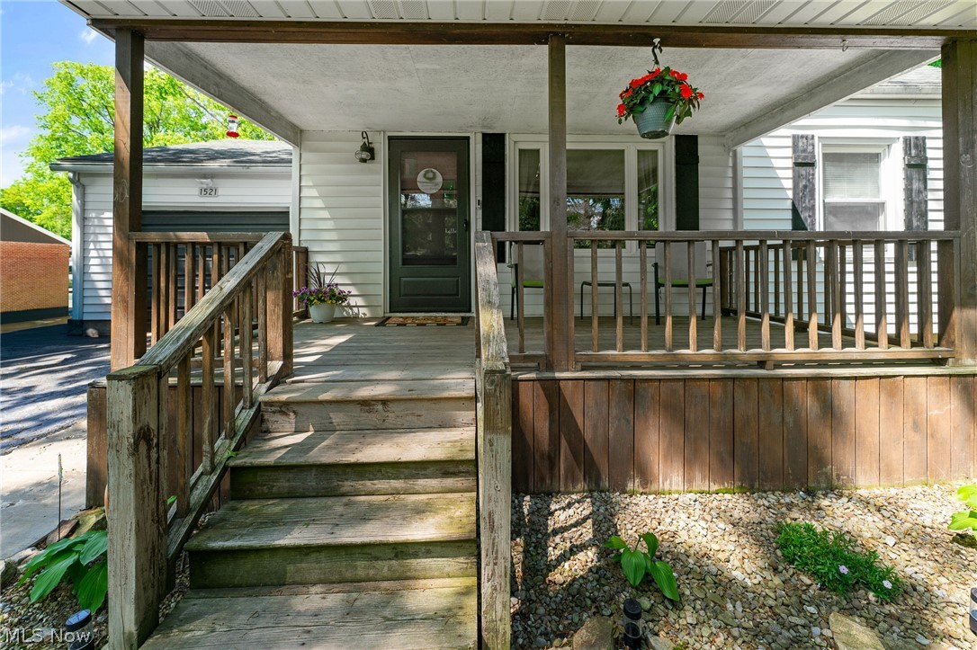 1521 W Park Avenue Niles OH 44446