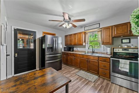 1521 W Park Avenue Niles OH 44446
