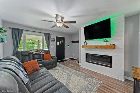 1521 W Park Avenue Niles OH 44446