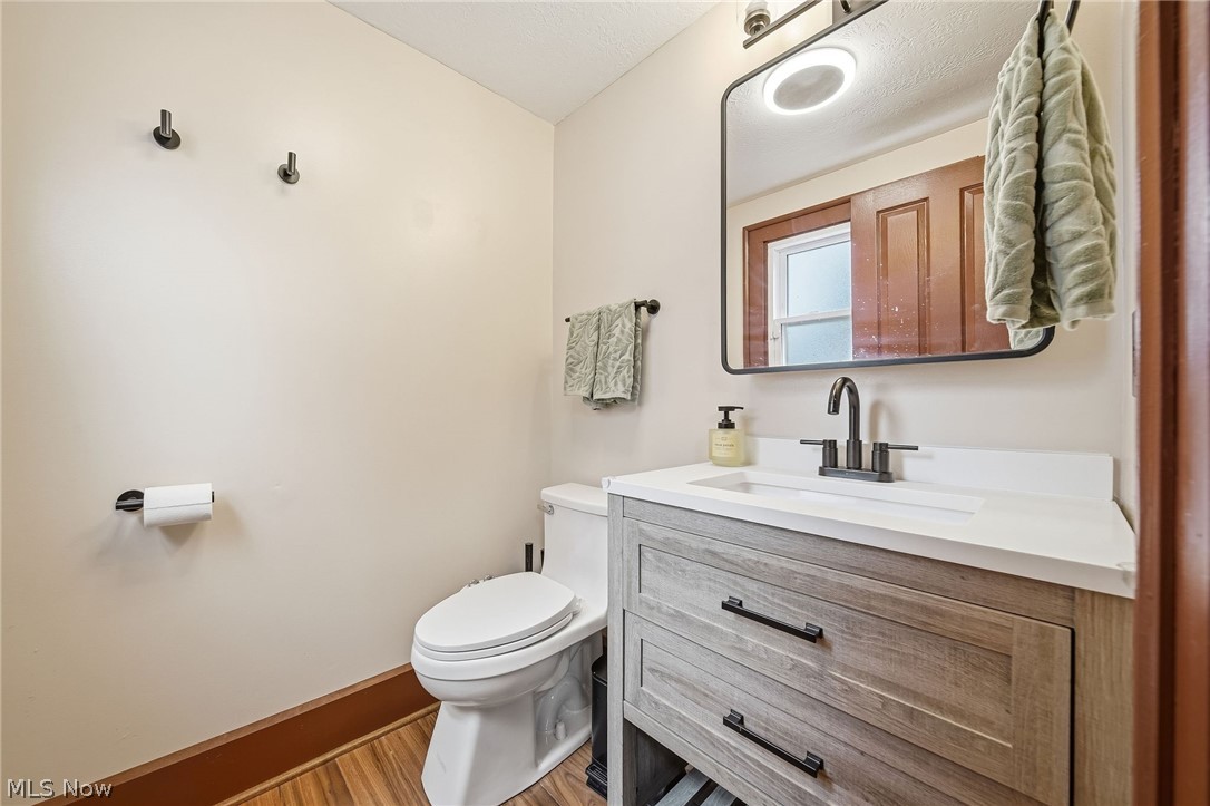 109 Stanford Avenue Elyria OH 44035