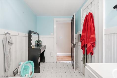 109 Stanford Avenue Elyria OH 44035