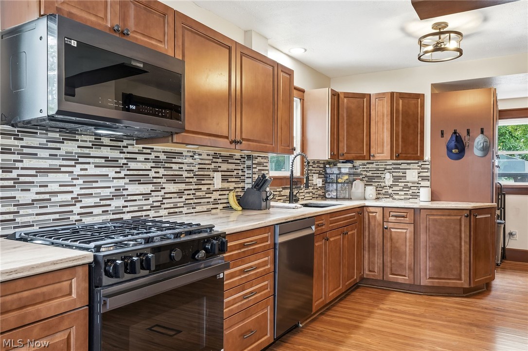 109 Stanford Avenue Elyria OH 44035