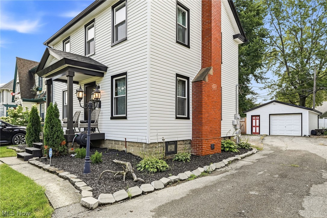 109 Stanford Avenue Elyria OH 44035