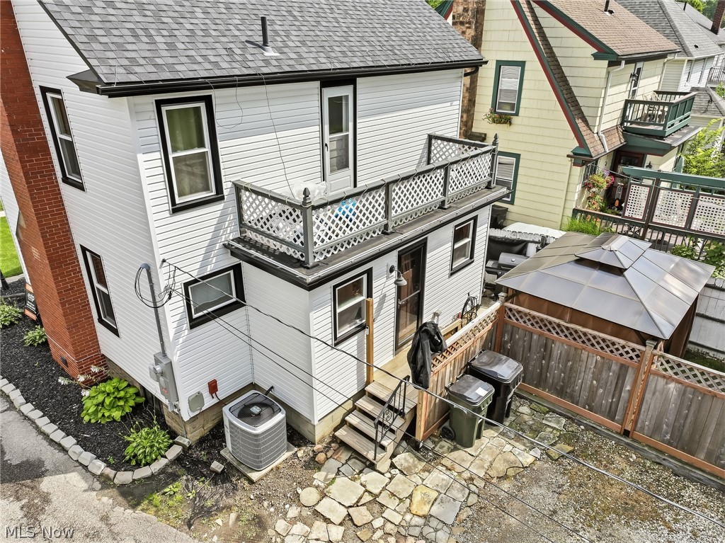 109 Stanford Avenue Elyria OH 44035