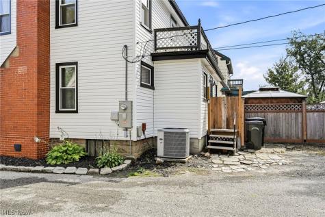 109 Stanford Avenue Elyria OH 44035