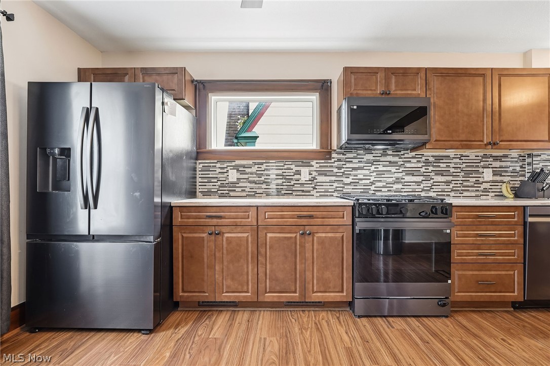 109 Stanford Avenue Elyria OH 44035