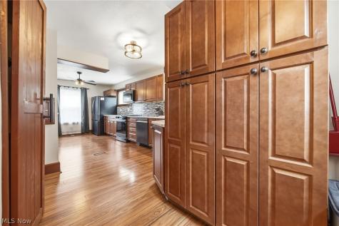 109 Stanford Avenue Elyria OH 44035